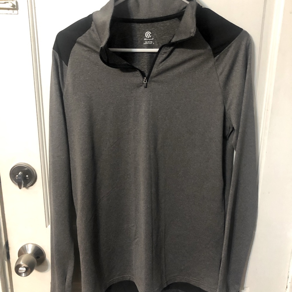 Boys champion light weight pull over. Size 16-18. New with tags .